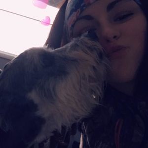 Meet your Posher, Chloe